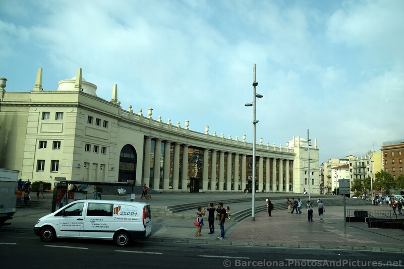 Placa d'Espanya in Barcelona.jpg