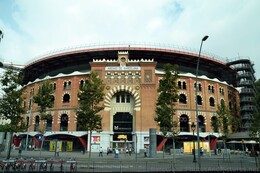 Arenas de Barcelona Front View.jpg