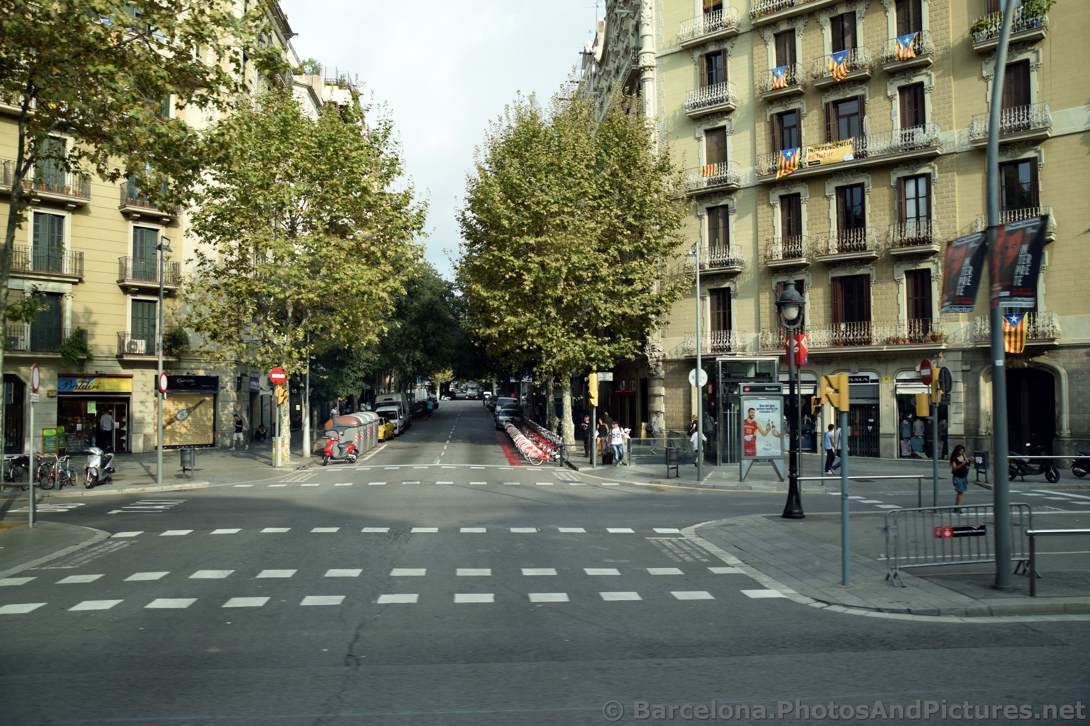 Rocafort Metro Station Street Level Photo.jpg
