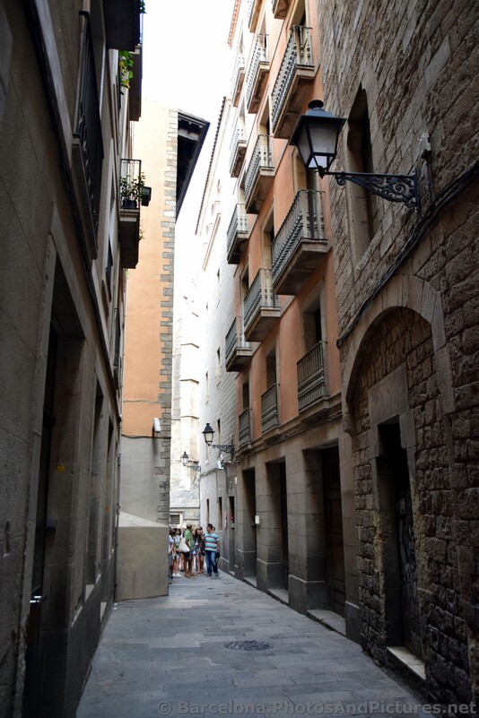 Alleyway Leading to Temple of Augustus in Barcelona.jpg