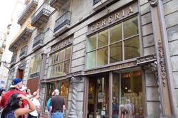 Subira Cereria Barcelona Candle Store.jpg