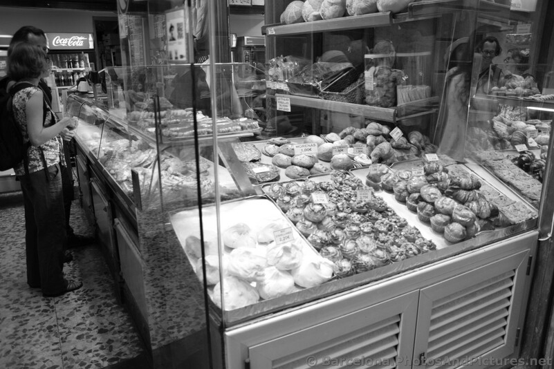 Forn Artesa Sant Jordi Barcelona Spanish Bakery Reflections.jpg