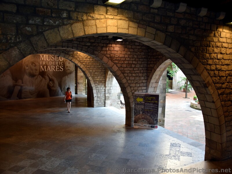 Inside Frederic Mares Museum Barcelona.jpg
