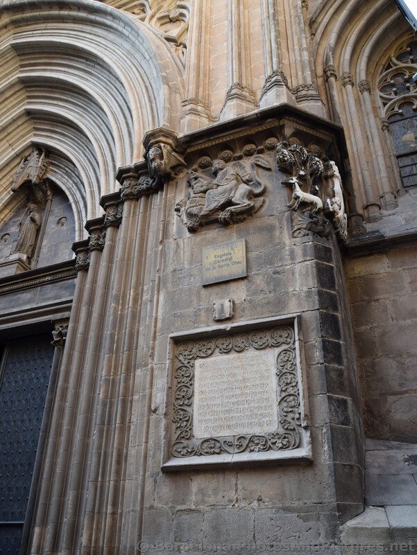 Esglesia Catedral de la Santa Crew Plaque of Barcelona Cathedral.jpg