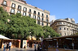 Bookstore & Caixa Catalunya in front of Barcelona Cathedral.jpg