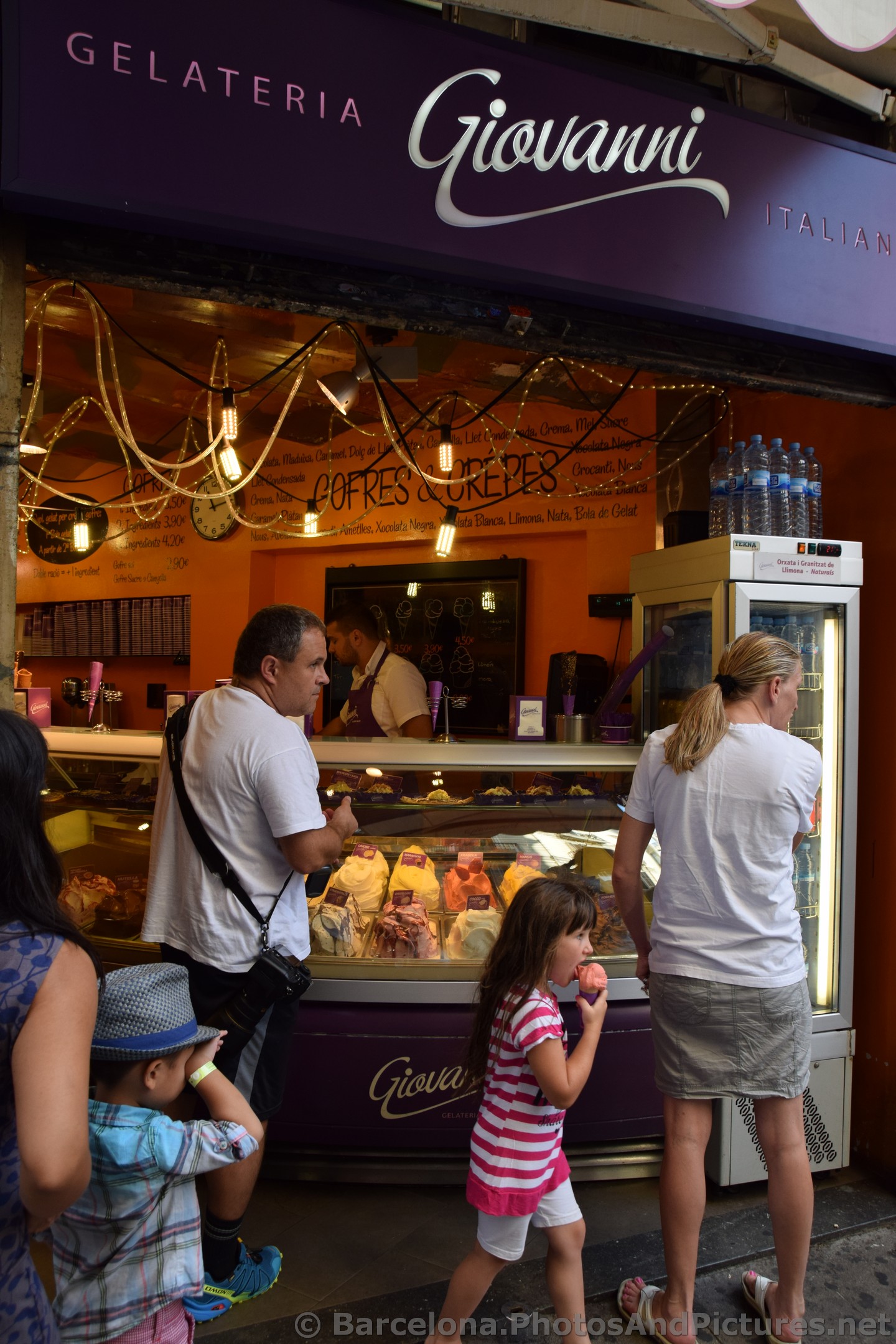 Giovanni Gelateria near Barcelona Cathedral.jpg