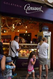 Giovanni Gelateria near Barcelona Cathedral.jpg