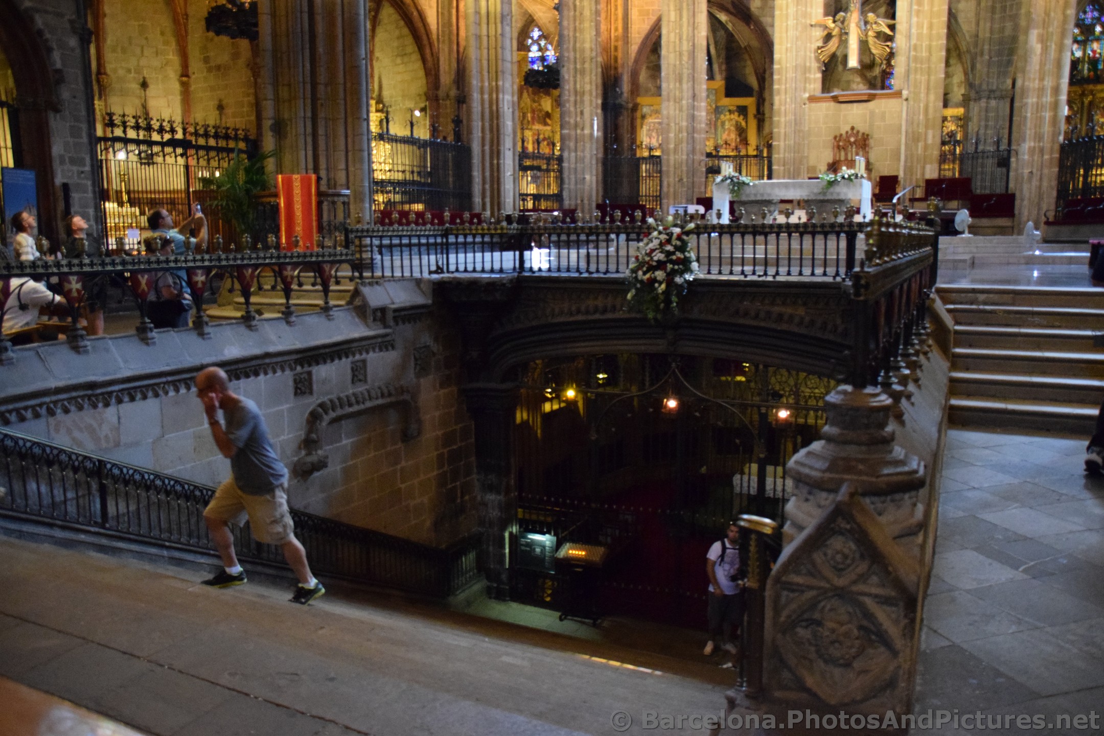 Barcelona Cathedral Santa Eulàlia's Crypt Under Chancel.jpg