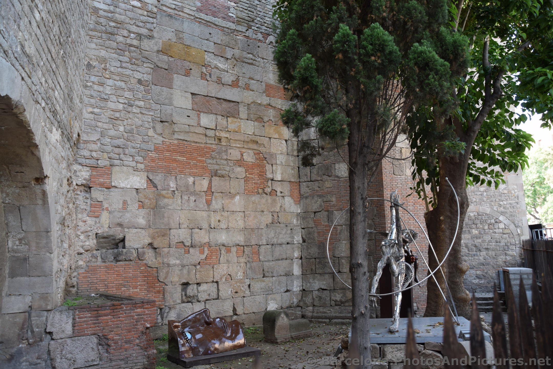 Artistic Mask and Silver Sculpture outside of Barcelona Cathedral.jpg