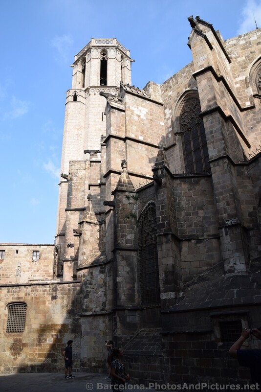 Back of Barcelona Cathedral on Carrer de la Pietat.jpg
