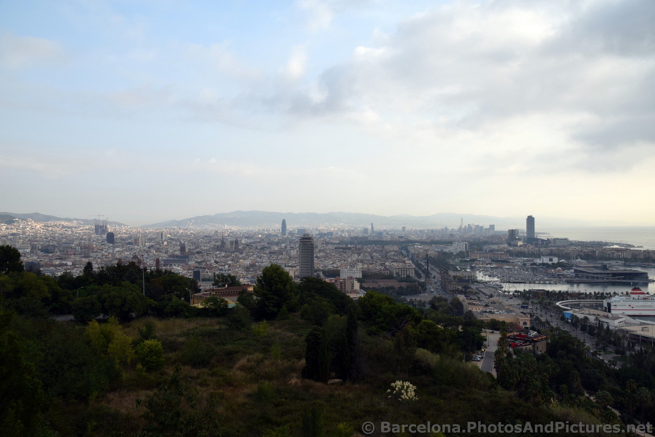 Western Barcelona Skyline photo seen from Montjuic hill.jpg