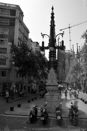Sculptured Lampost with Sagrada Familia in the Background.jpg