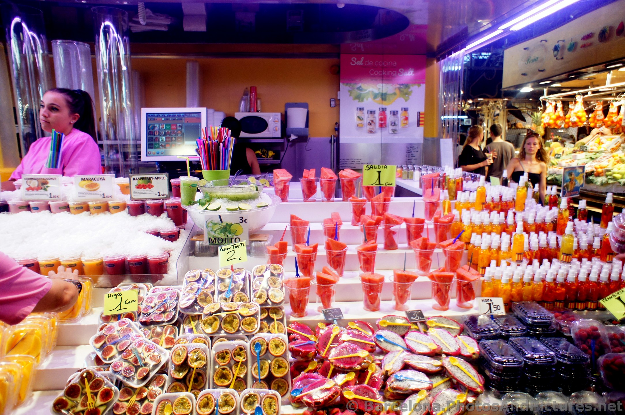 Fresh Fruit Stall @ Mercat de la Boqueria.jpg