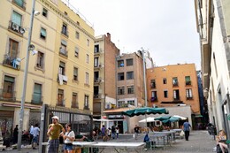 Apartments Next to Mercat de la Boqueria Barcelona.jpg