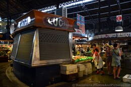 Closed Vendor Stall @ Mercat de la Boqueria.jpg
