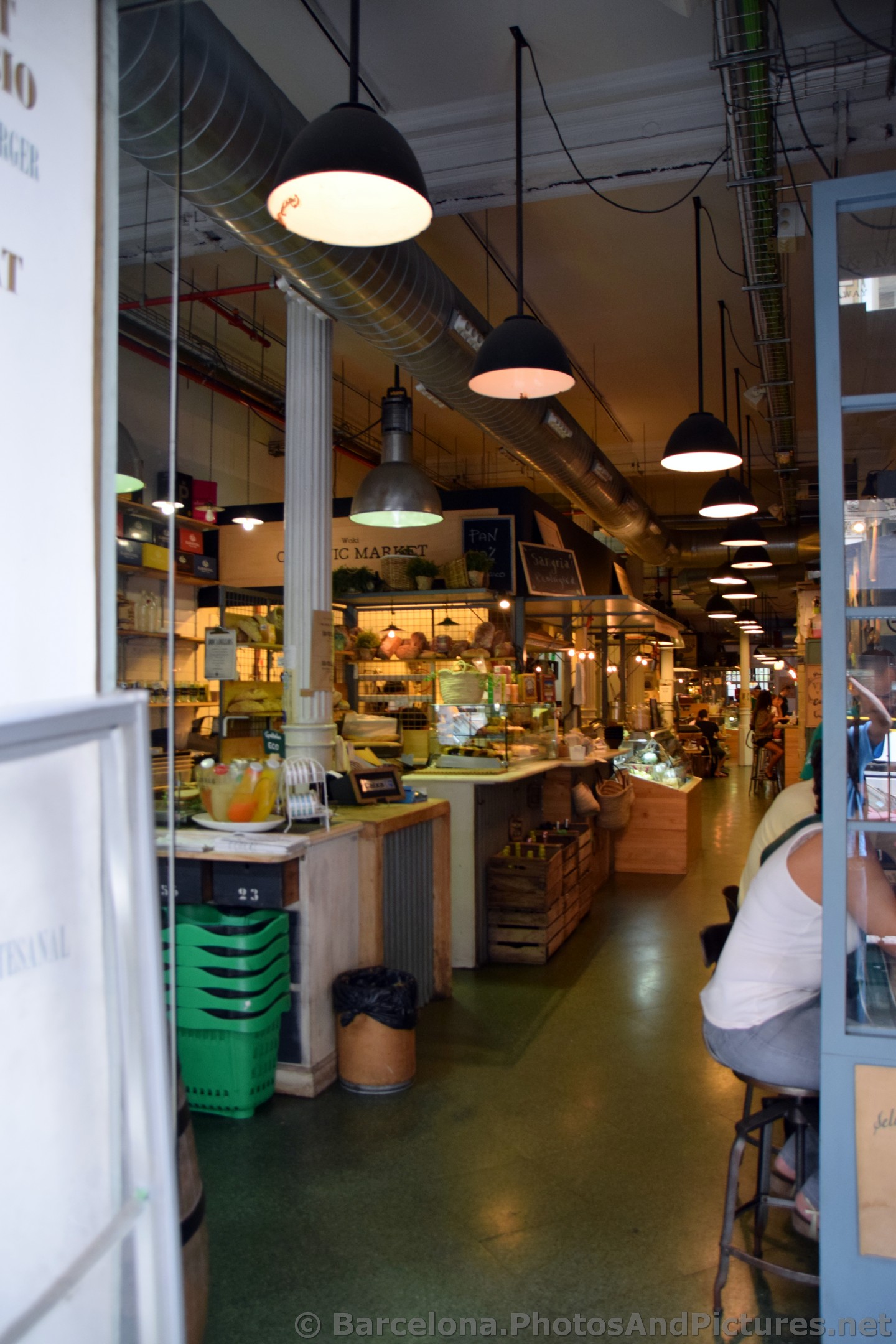 Woki Organic Market of Barcelona.jpg