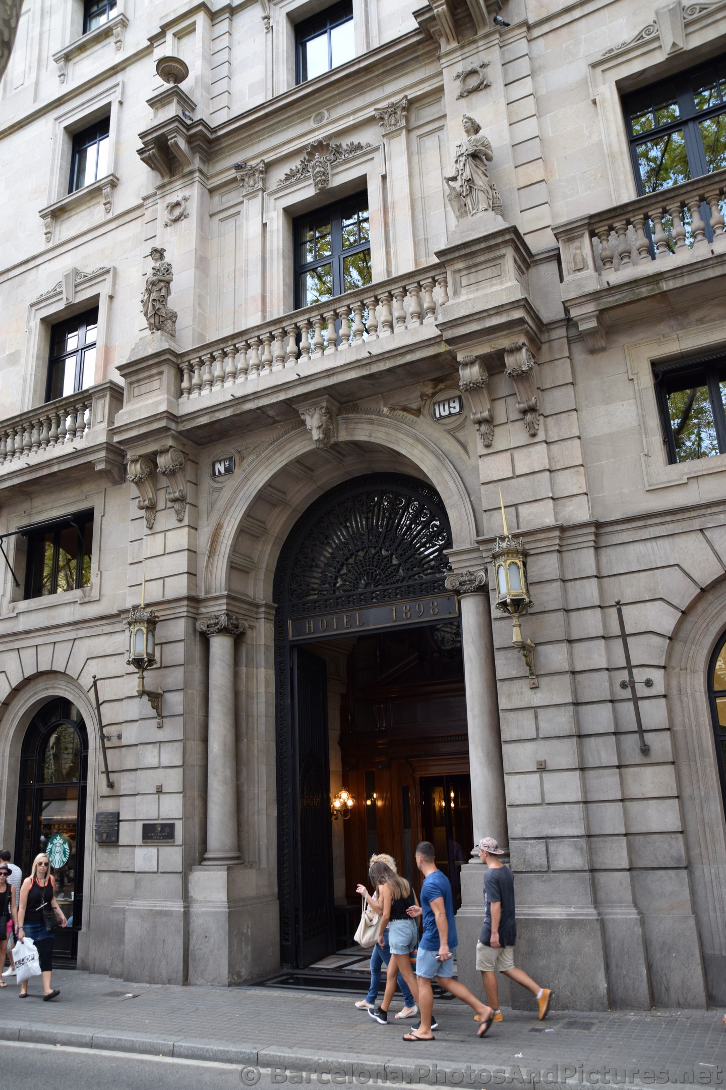 Hotel 1898 on La Rambla Barcelona.jpg