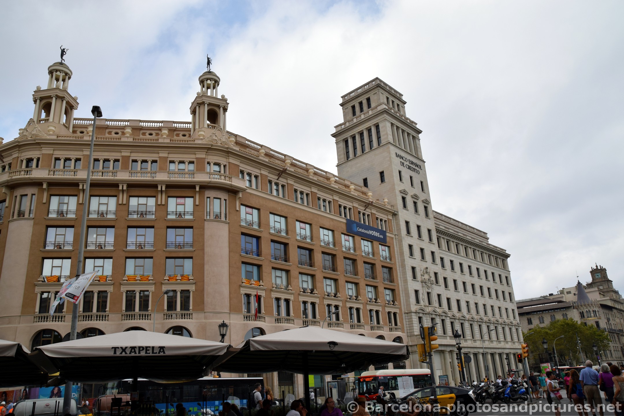 Banco Espanol de Credito Building @ Catalunya Square.jpg