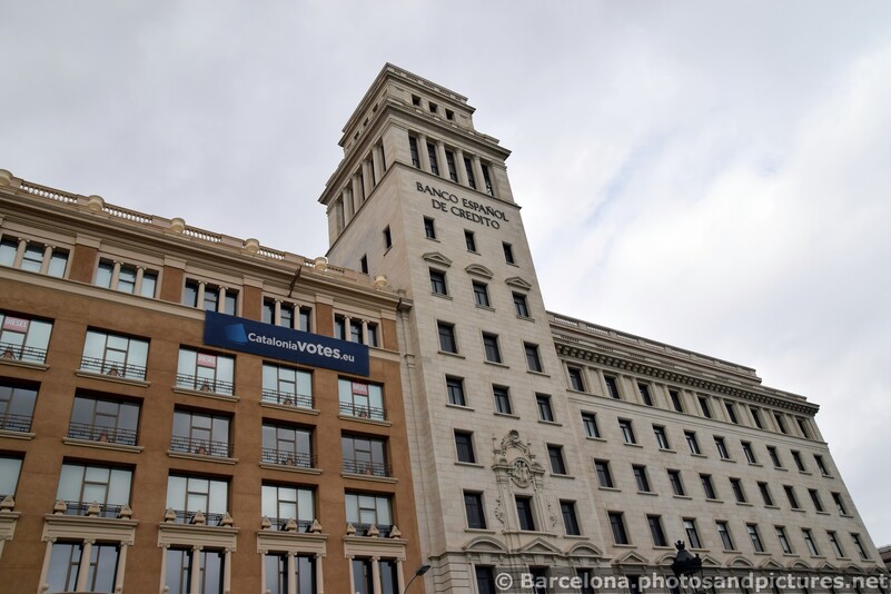 Banco Espanol de Credito Building Close-Up.jpg