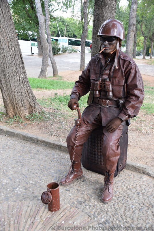 Man posing as Soldier Statue @ Jardins del Mirador Barcelona.jpg